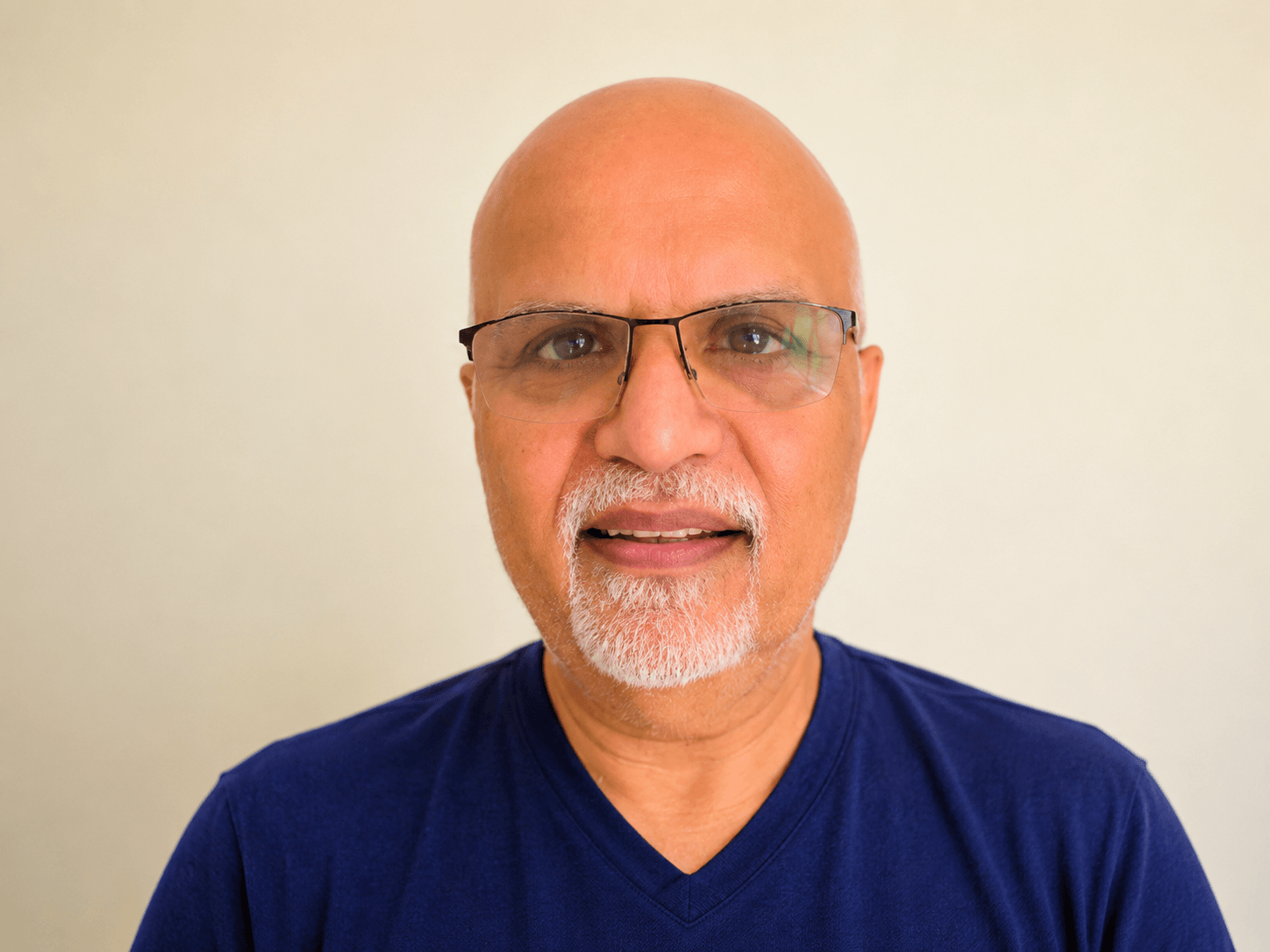 Dr Niraj Ahuja